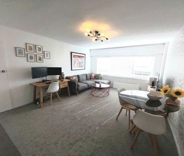 Well presented, cosy and central 2 brdm apartment - Photo 5