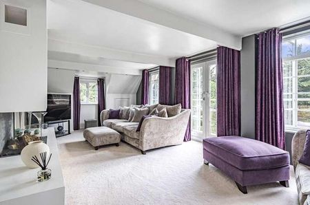 Ravenswood House, Lower Hale, Farnham, Surrey, GU9 - Photo 3