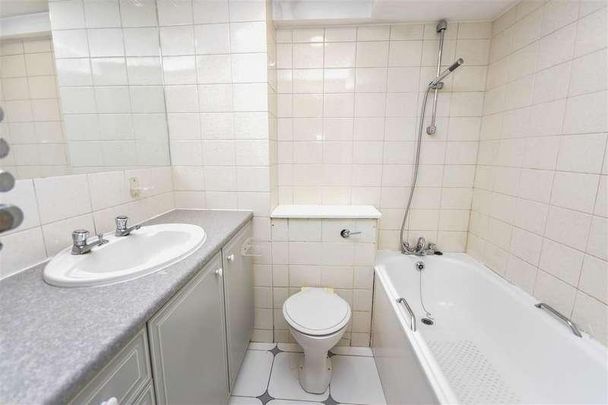 Otho Court, Augustus Close, Brentford, TW8 - Photo 1