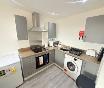 Newton Road, Yeovil, Somerset - Photo 3