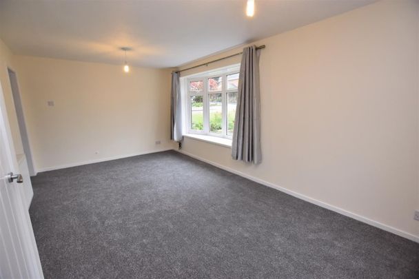 3 BED House To rent - Photo 1