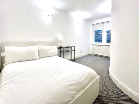 2 Bed Flat, Camden High Street, NW1 - Photo 3