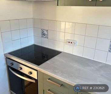 1 bedroom semi-detached house to rent - Photo 5