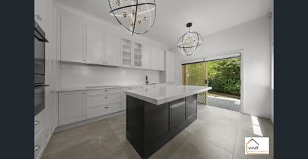 Modern & Stylish 3-Bedroom Duplex in Sought-After Gladesville Suburb - Photo 2