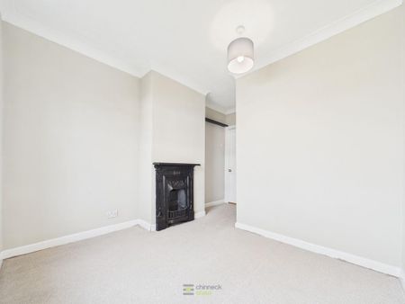 3 bedroom end of terrace house to rent - Photo 5