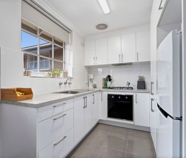 18/133-135 Riversdale Road, Hawthorn. - Photo 1