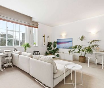 A modern 1 bedroom apartment situated near Waterloo Station with ac... - Photo 1