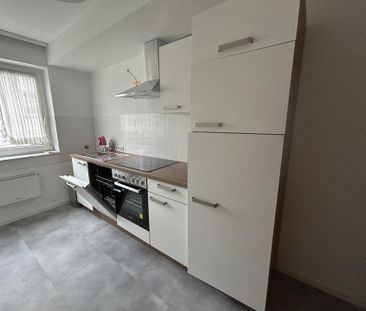 Schöne 2-Zi.-Wohnung mit Küche, Diele, Wannenbad mit Fenster, sep. ... - Foto 1