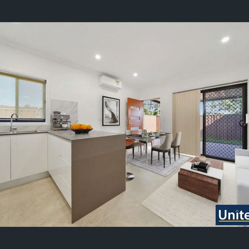 Two Bedroom Granny Flat - Great Location - Photo 1