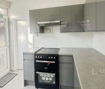 Russell Rise, Luton, Bedfordshire, LU1 - Photo 4