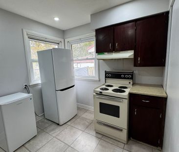 For Lease - 104 Queenston Crescent, London East, Ontario - Photo 1