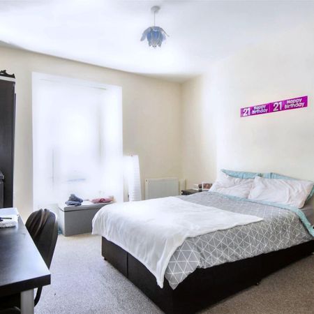 Seaton Avenue Flat 2, Plymouth - Photo 3