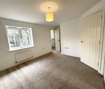 4 bedroom detached house to rent - Photo 4