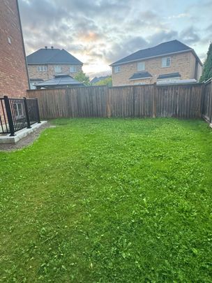 For Lease - 8 Speight Court Unit# Basement, Ajax, Ontario - Photo 1