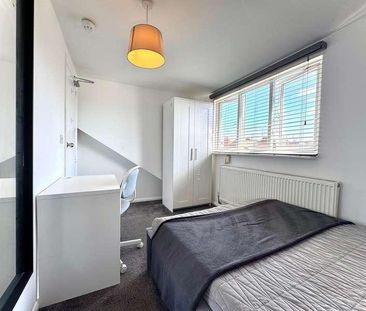 Grange Avenue, Reading, RG6 - Photo 5