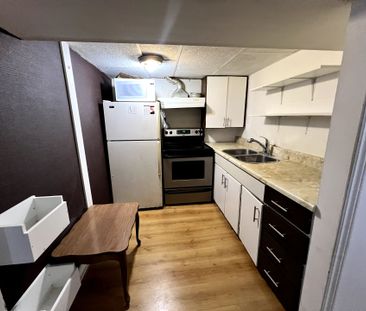 For Lease - 230 axminster Drive, Richmond Hill, Ontario - Photo 2