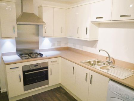 2 bedroom flat to rent - Photo 5