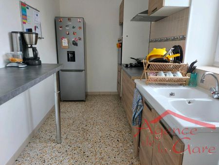 Location Maison 5 pièces 126m² FERE CHAMPENOISE 51230 - Photo 2