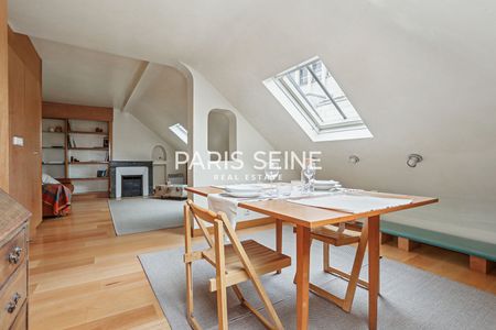 ** Saint-Germain-des-Prés ** Très grand studio lumineux avec vue dégagée ! - Photo 3