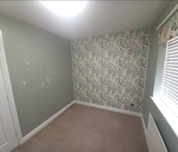 2 bedroom end of terrace house to rent - Photo 6