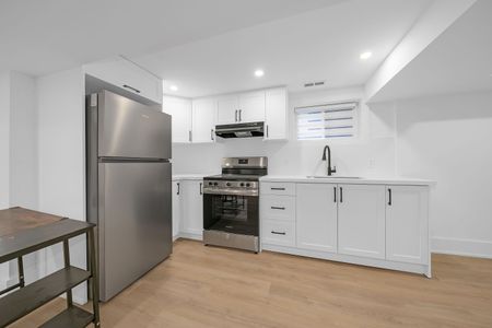 For Lease - 696 Hillview Crescent, Pickering, Ontario - Photo 2