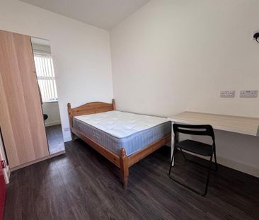 1 bedroom in a house share to rent - Photo 6