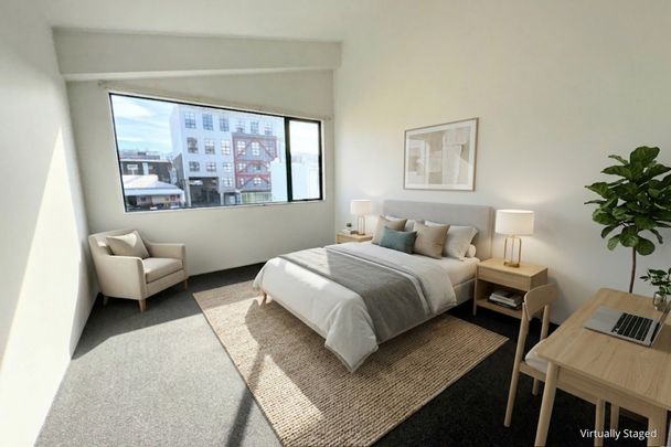 Spacious 4-Bedroom Apartment Near the Top of Cuba Street - Photo 1
