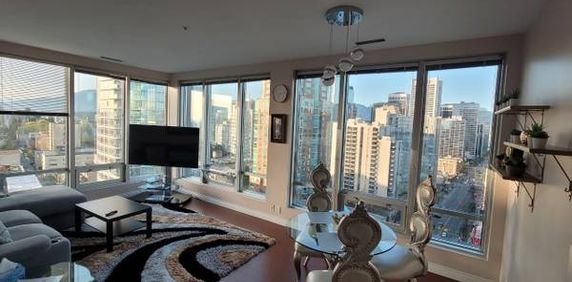 Monthly Fully furnished one bedroom apartment in downtown Vancouver - Photo 2