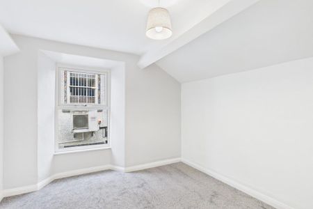 3 bedroom end of terrace house to rent - Photo 3