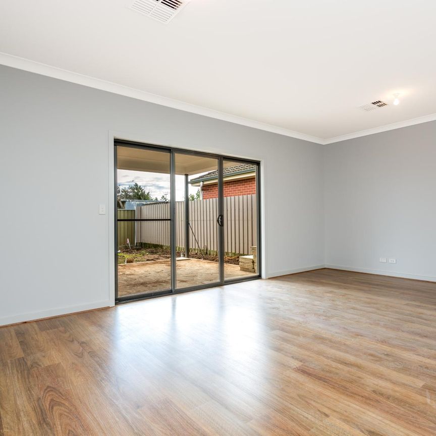 8A Golfers Avenue - Photo 1