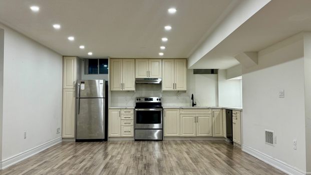 For Lease - 2642 Sapphire Drive Unit# Bsmt, Pickering, Ontario - Photo 1