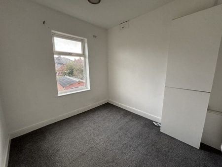 Leslie Road, Grange Park , St. Helens - Photo 3