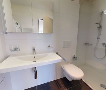 Moderno e luminoso 2.5 locali - Foto 1