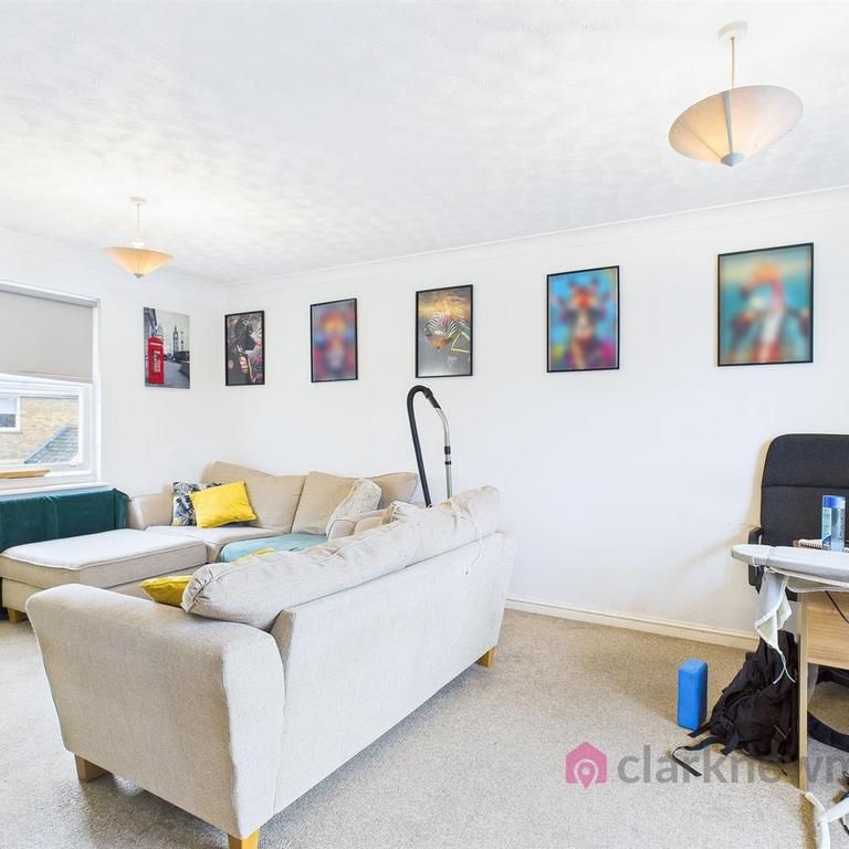 2 bedroom maisonette to rent - Photo 1