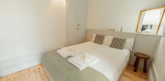 Rua de Camões, Porto, Braga 4000-147 - Foto 2