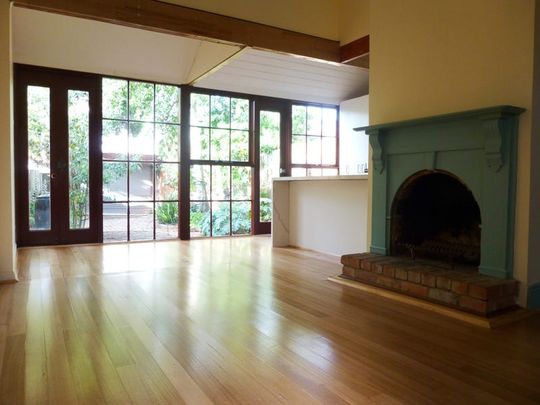 19 May St, Fitzroy North VIC 3068 - House For Rent | Domain - Photo 1