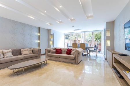 Abbotsbury Close, Holland Park, London - Photo 3