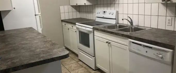 $500 Grocery Gift - Bright Suite – Near Transit, Walking/Biking Trails... | Calgary - Photo 1