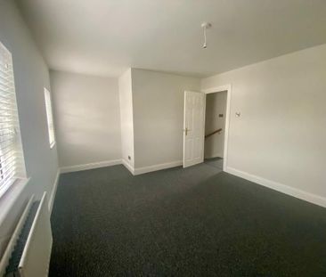 2 Graham Court, Moira, Craigavon, BT67 0TW - Photo 3