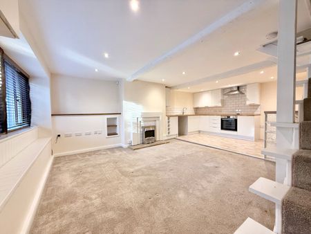 2 bedroom terraced house to rent - Photo 2