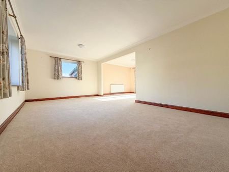 3 bedroom detached house to rent - Photo 3