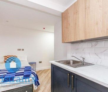 1 bedroom in a house share to rent - Photo 5