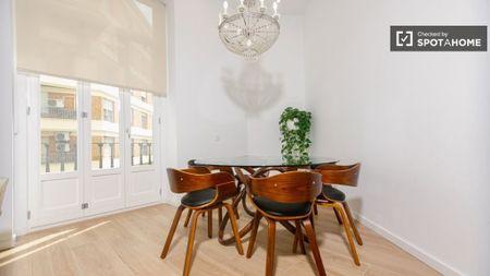 3 room luxury Flat for rent in Valencia, Spain - Photo 4