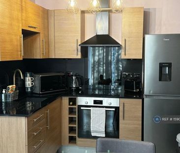 1 bedroom flat to rent - Photo 6