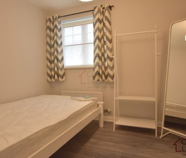 2 Bedroom Ground Floor Flat - Photo 6