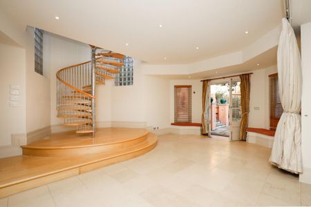 6 bedroom detached house to rent - Photo 3