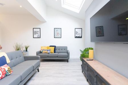 8 bedroom terraced house to rent - Photo 3