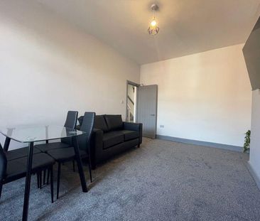 1 bedroom in a flat share to rent - Photo 1