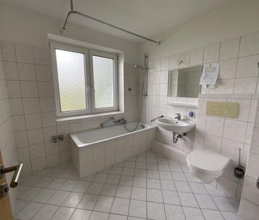 Zentrumsnahe 3-Zimmer-Wohnung mit einem großzügigen Grundriss, Balk... - Foto 1