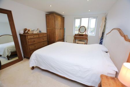 2 bedroom property to rent - Photo 3